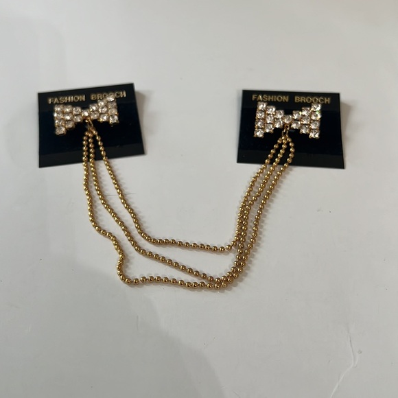 Collar Brooch, Gold Tone Rhinestone Brooch - Picture 2 of 5